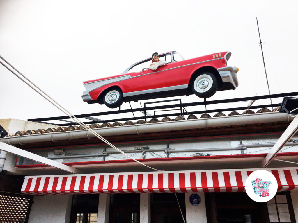 Figure Decoration Elvis Chevy 57 exterior