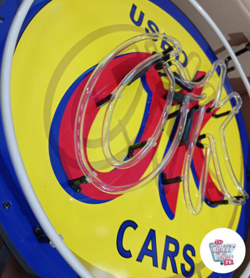 Neon OK Used Cars off affiche vers le bas