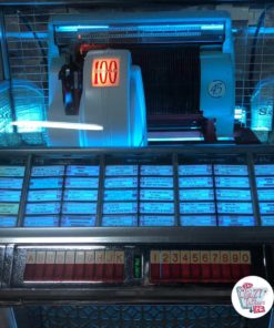 Jukebox Seeburg HF100 G sin restaurar funcionando