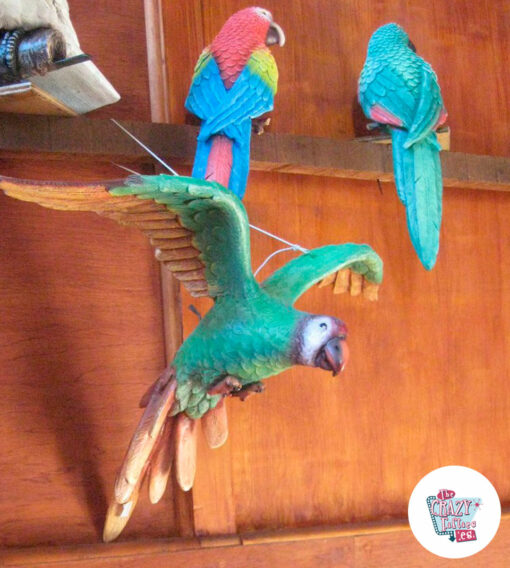 Figura Decoración Guacamayo Volando colgado