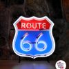 Neon Route 66-skilt med baggrund