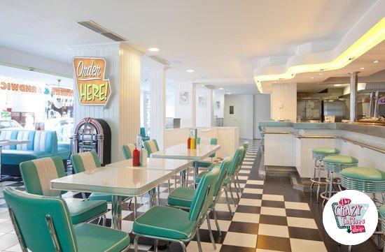 Retro American Diner møbler og Jukebox